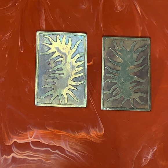 Vintage brass earrings for pierced ears - Picture 5 of 14